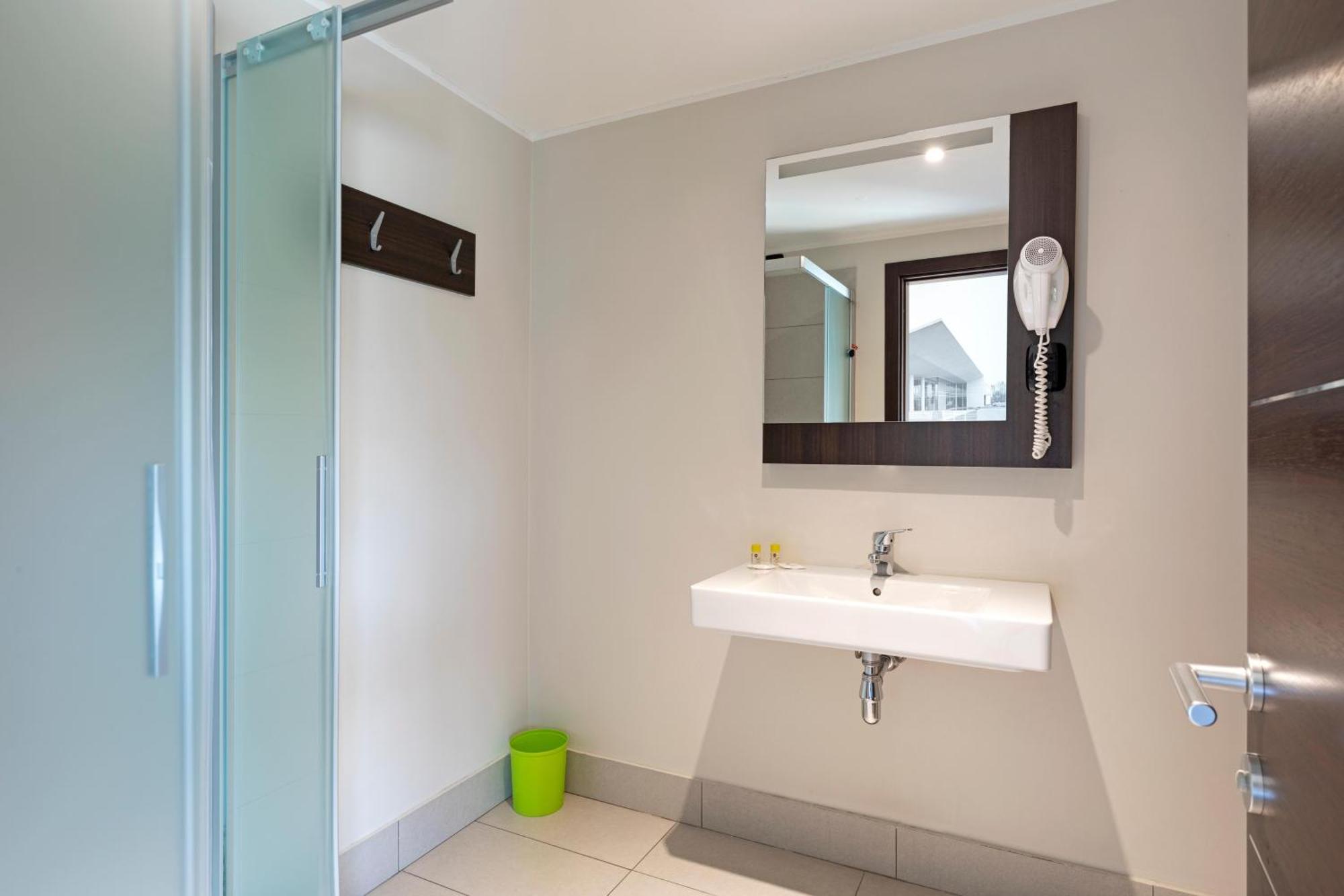 B&B Hotel Bergamo City Bagian luar foto