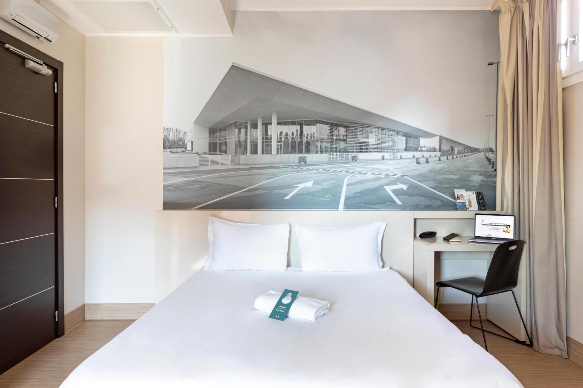 B&B Hotel Bergamo City Bagian luar foto