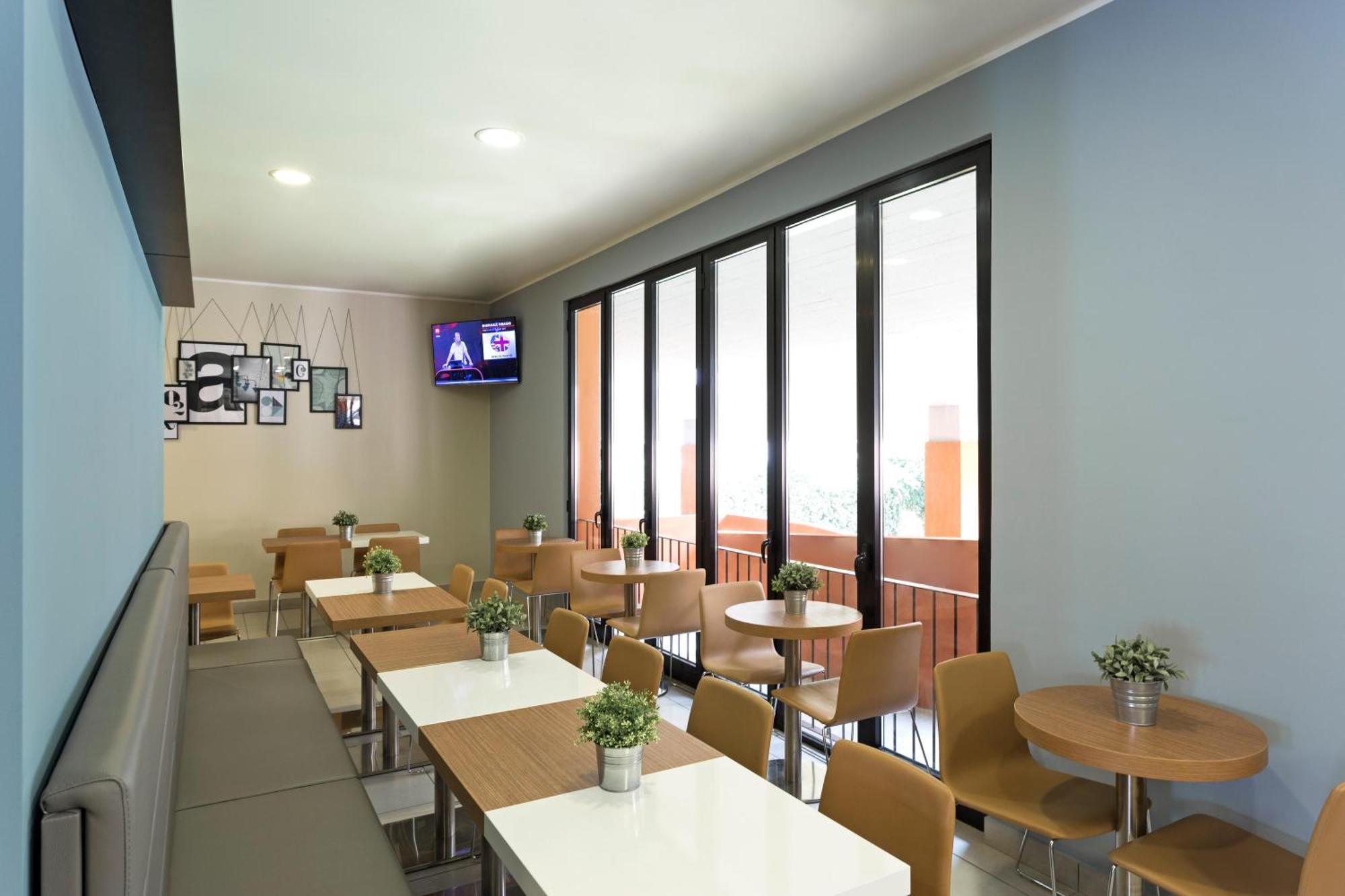 B&B Hotel Bergamo City Bagian luar foto