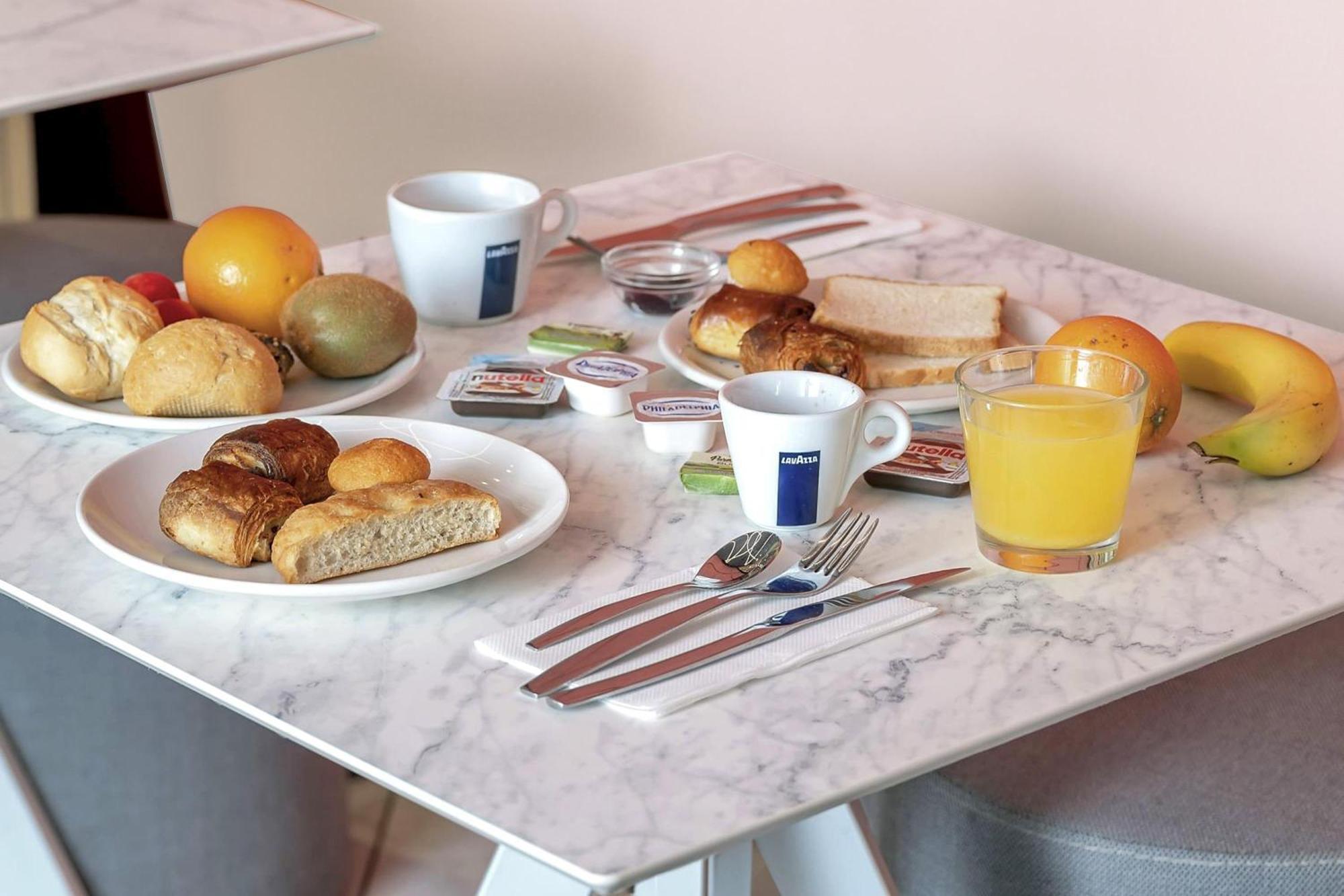 B&B Hotel Bergamo City Bagian luar foto