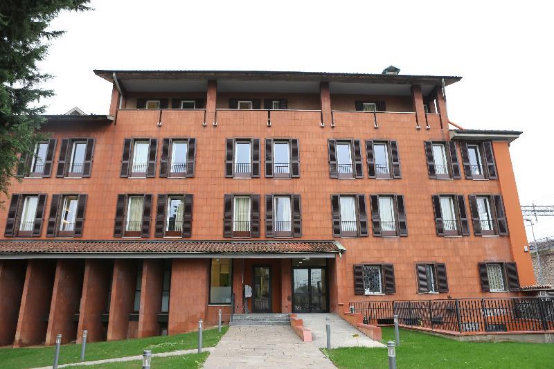 B&B Hotel Bergamo City Bagian luar foto